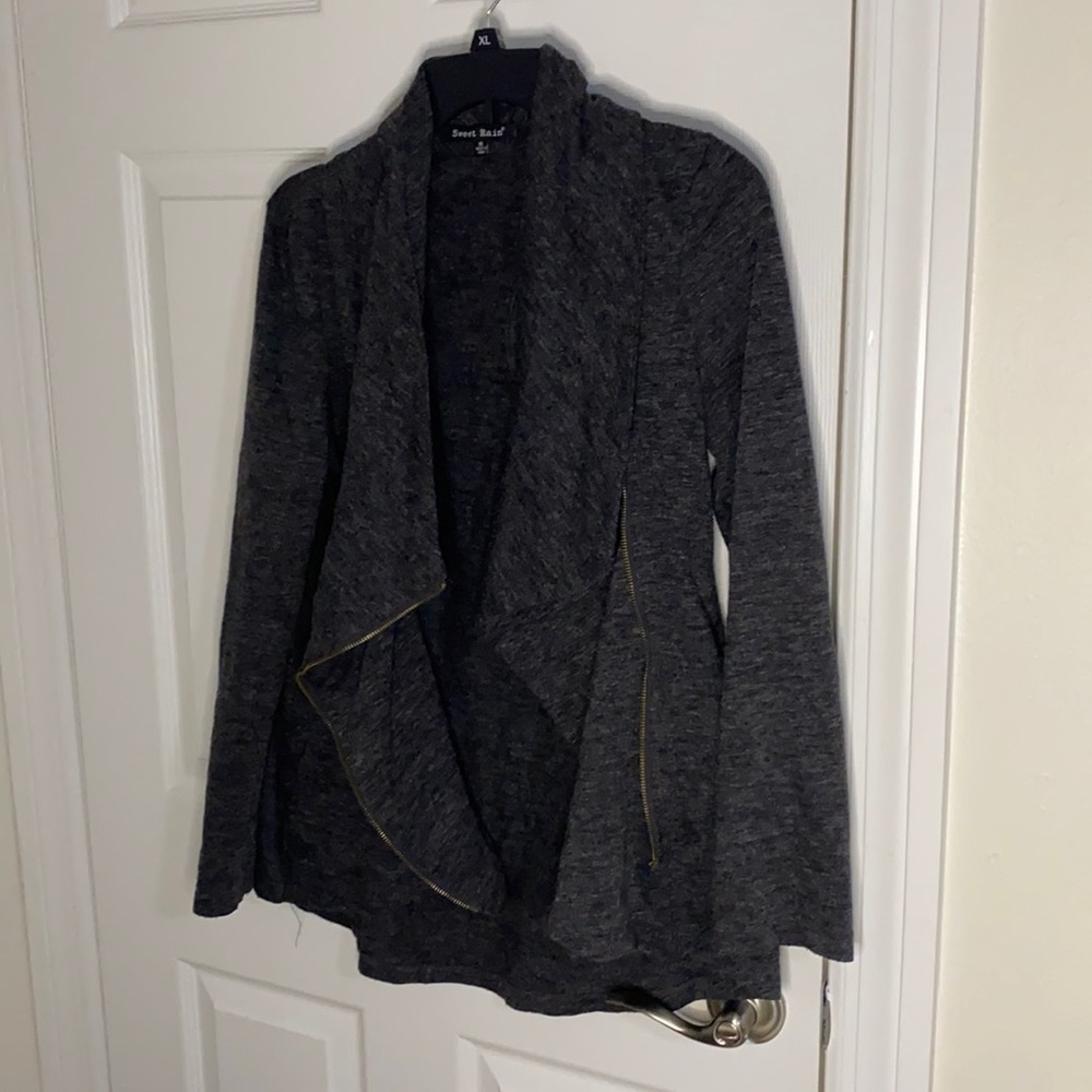 Sweater that zips up!